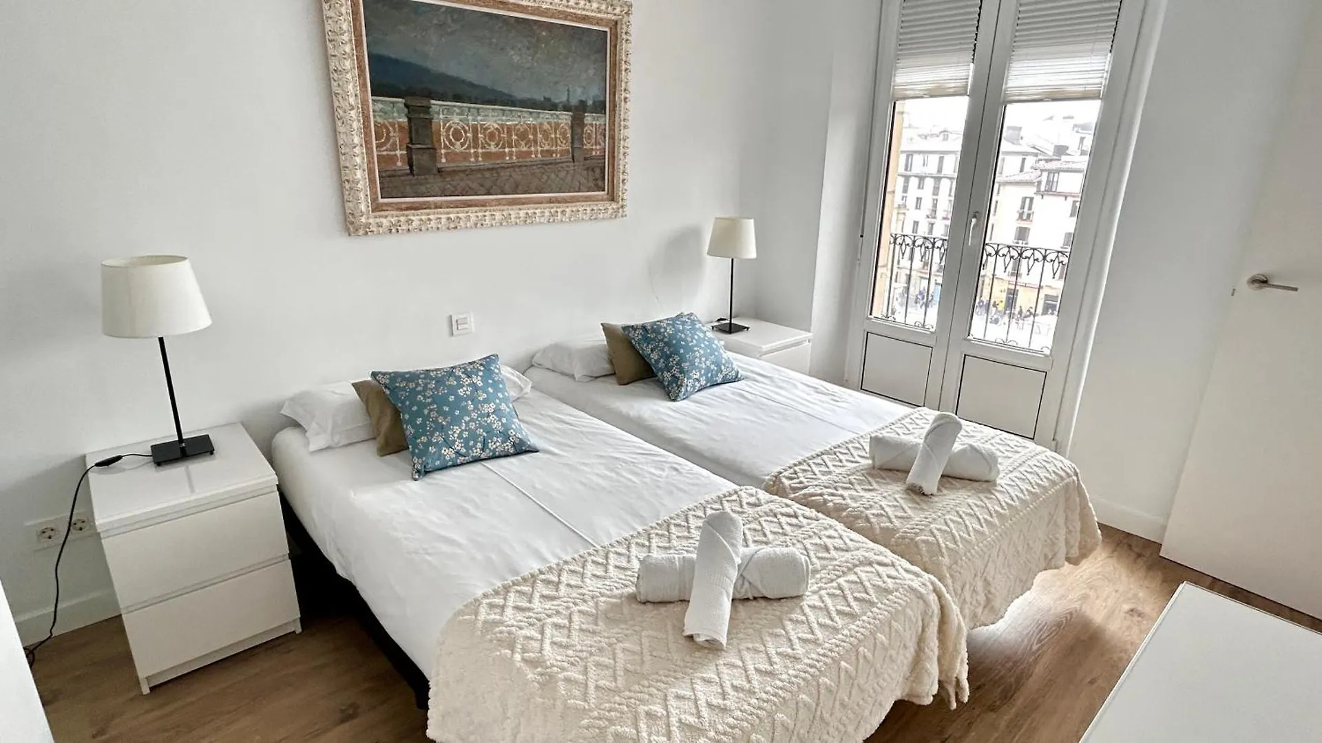 Apartment Aldamar Old Town - Romantic Historic Centre San Sebastian Spain